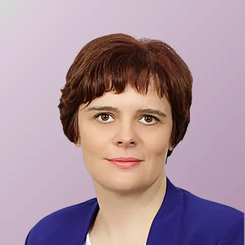 dr. Damjana Pondelek
